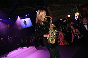 Party am VIP Gala Abend zu Musik von Candy Dulfer (Foto: MartiN Schmitz)